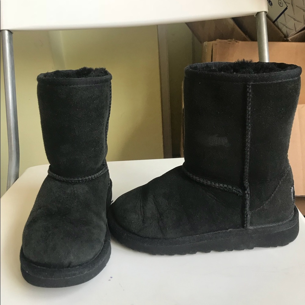 Kids Black UGGS
